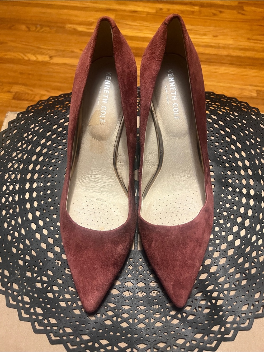 Kenneth Cole Suede Pointed-Toe Pumps in Wine
